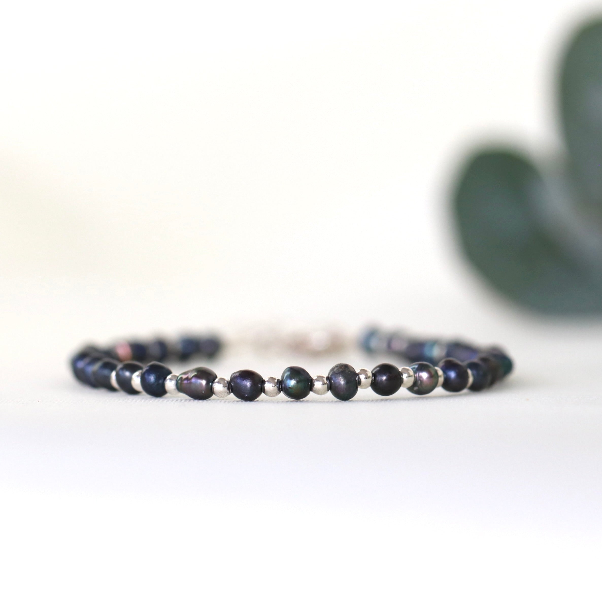 Tahitian Black Pearl bracelet with silver beads